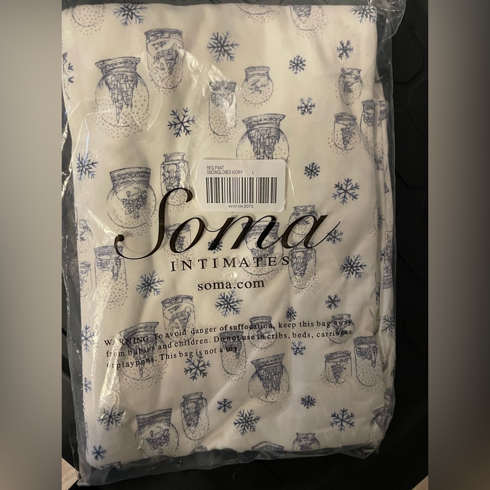 New soma pajamas (large)